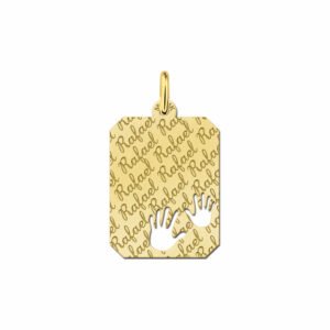 Gouden hangertje met naamgravure en handjes - Names4ever