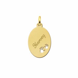 Gouden naamplaatje graveren met 2 handjes. - Names4ever