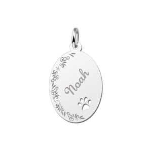 Pootje in zilveren hanger met je naam graveren. - Names4ever