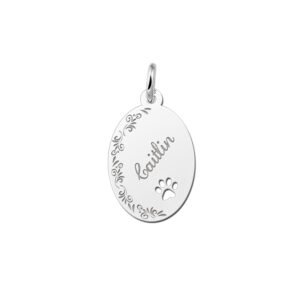 Pootje in zilveren hanger met je naam graveren. - Names4ever