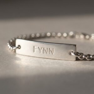 Names4ever Zilveren Baby Armbandje met Naamplaatje marmer