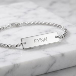 Names4ever Zilveren Baby Armbandje met Naamplaatje marmer 2