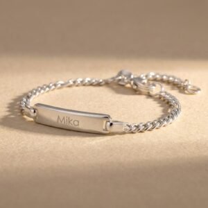 Zilveren Baby armband met naamgravure Figaro – Names4ever zon