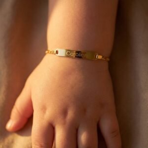 Gouden baby armband met naamgravure Figaro - Names4ever