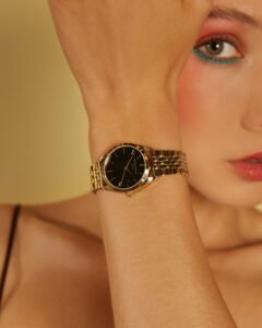 Rosefield Ace XS Black horloge – goudkleurig / zwart – productfoto 2
