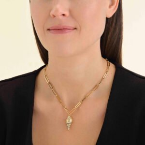 Rosefield Tulip Shell ketting – goudkleurig – productfoto 2