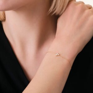 Rosefield Bloom armband – 14 karaat goud met labdiamanten – productfoto 2