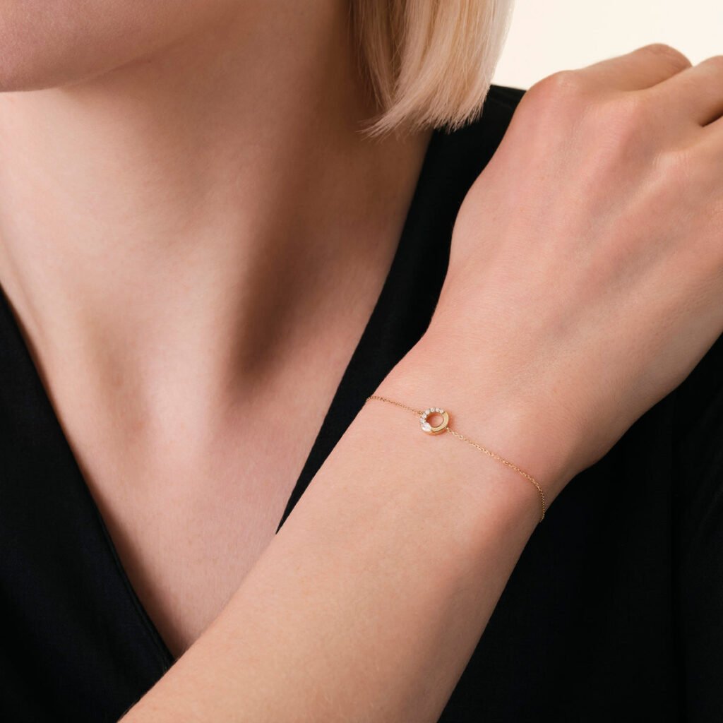 Rosefield Eclipse armband – 14 karaat goud met labdiamanten – productfoto 2