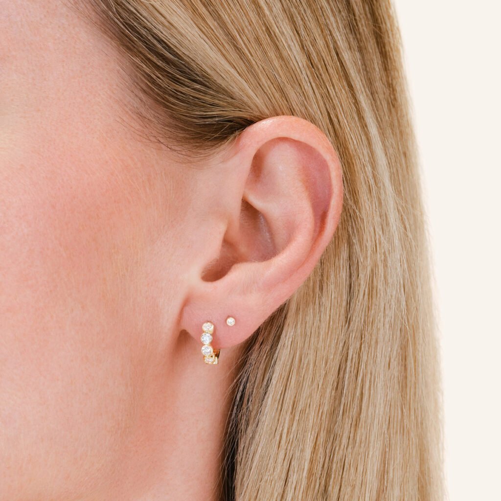 Rosefield Bubble oorringen – 14 karaat goud met labdiamanten – productfoto 2