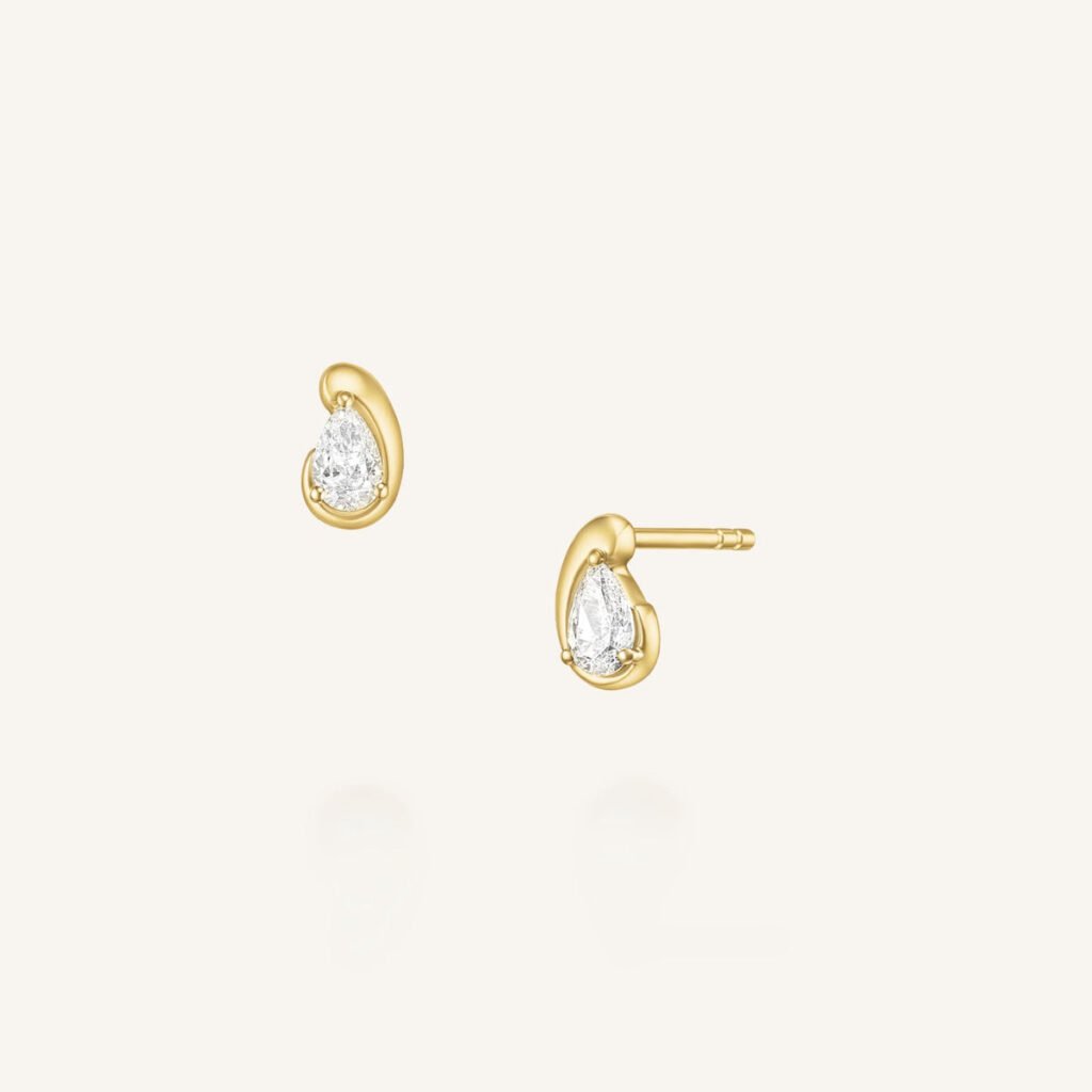 Rosefield Luna Pear oorknopjes – 14 karaat goud met labdiamanten – productfoto 1