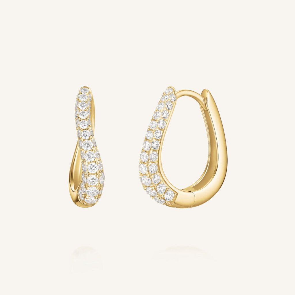 Rosefield Wave Pave oorringen – 14 karaat goud met labdiamanten – productfoto 1