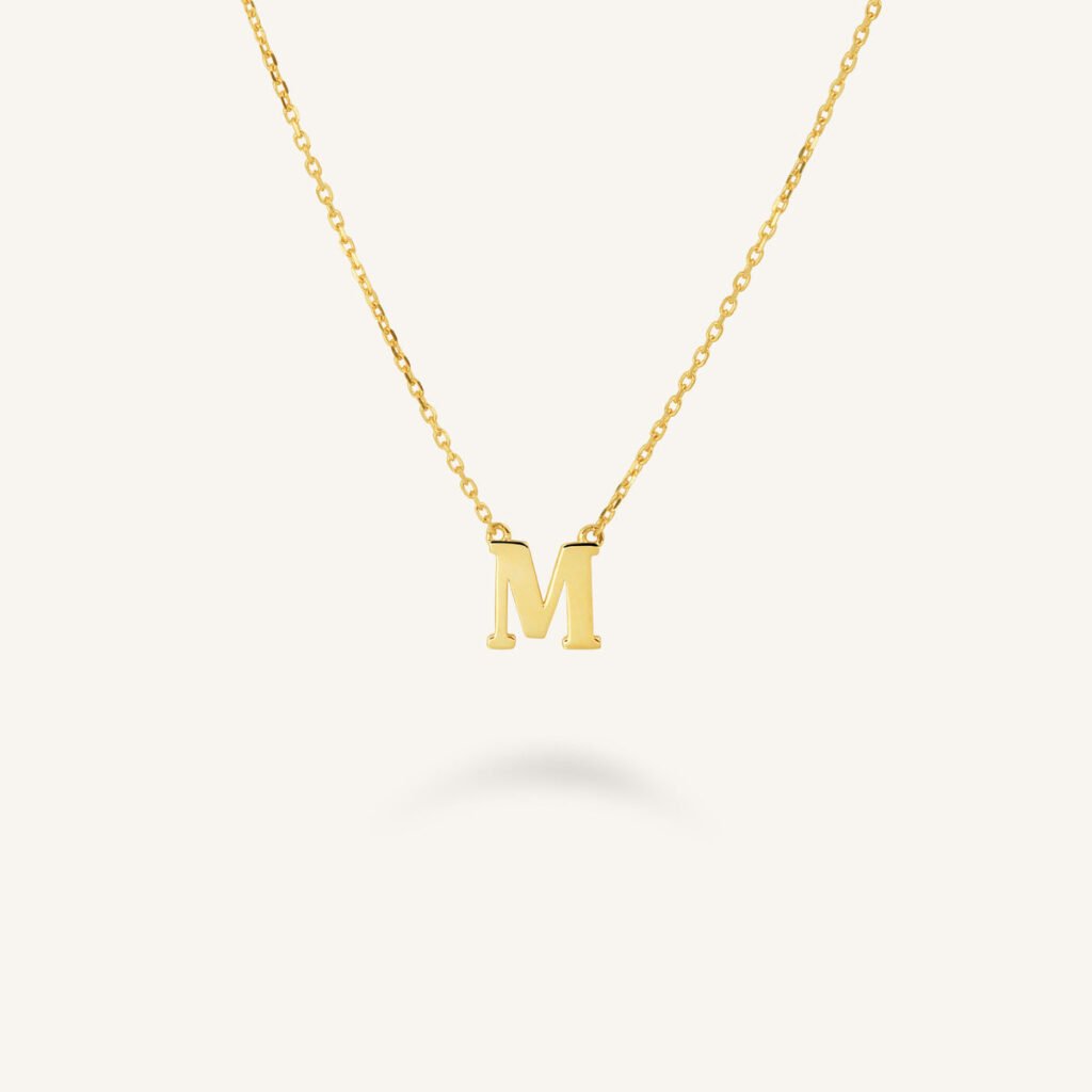 Rosefield Initial ketting M – 14 karaat goud – productfoto 1