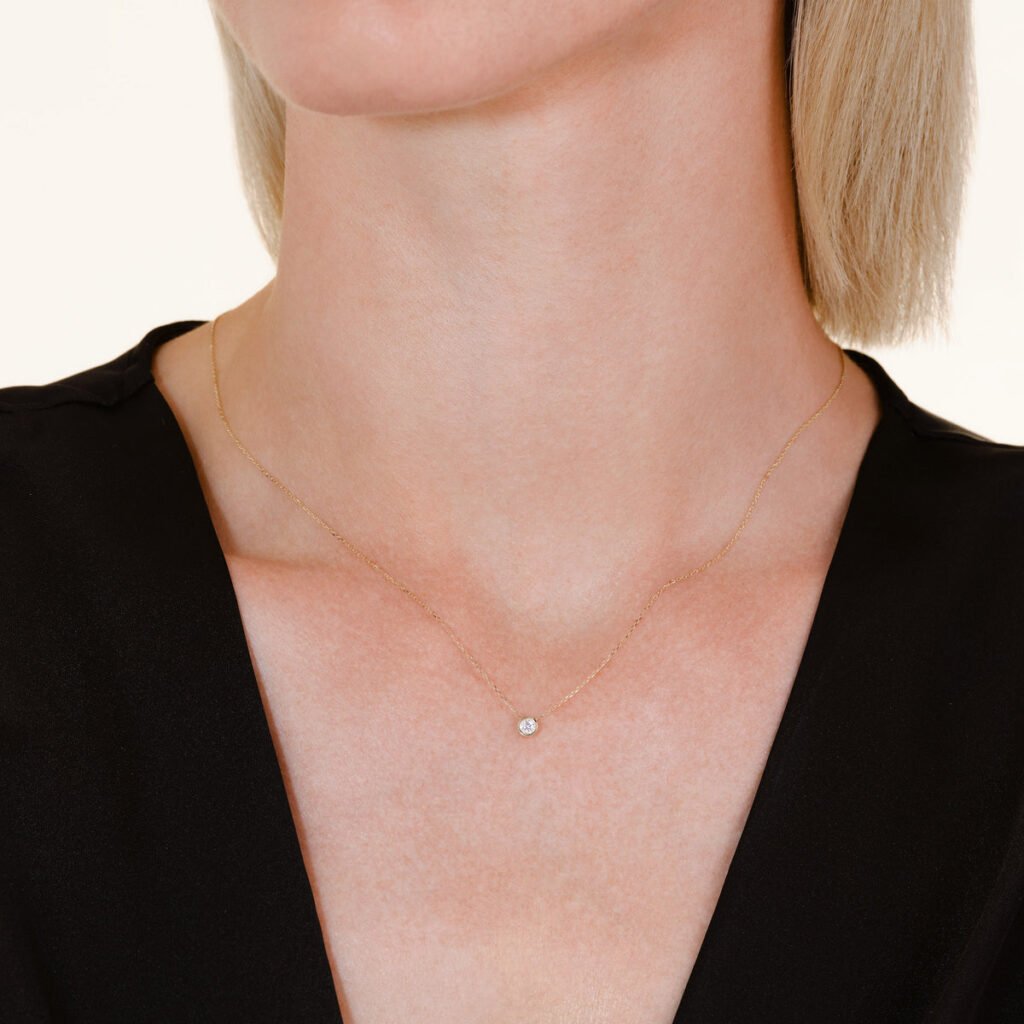 Rosefield Solitaire ketting – 14 karaat goud met labdiamanten – productfoto 2