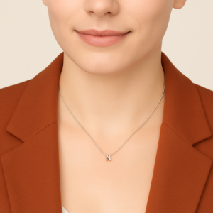 Zilveren Letterhanger – Gepersonaliseerd Initiaal Sieraad — afbeelding 4