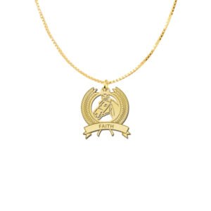 Gouden hanger paardenhoofd in krans met naam GNDH006 detail