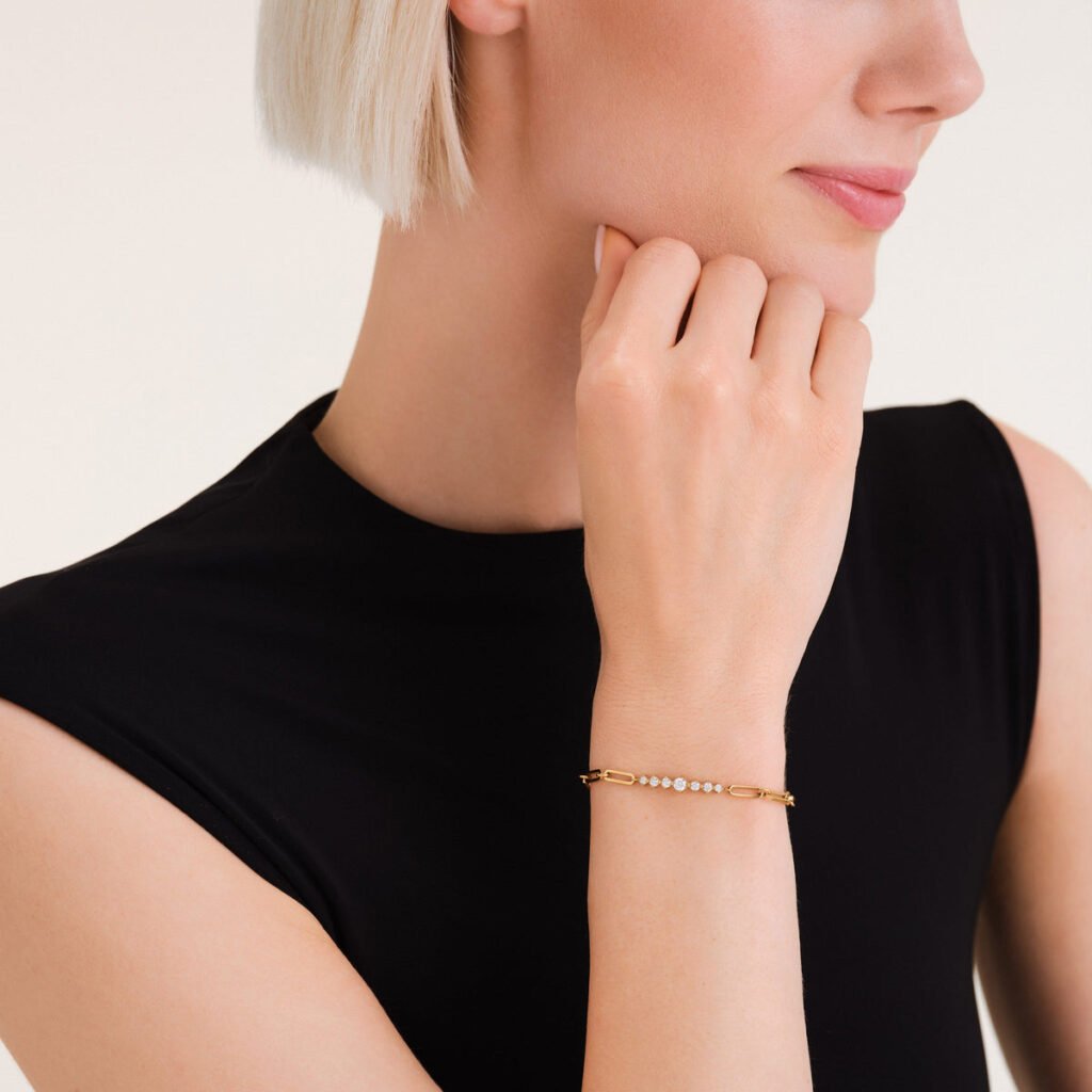 Rosefield Bar armband With Stones – goudkleurig – productfoto 2