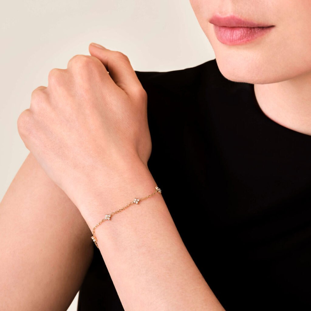 Rosefield Crystal Star armband – goudkleurig – productfoto 2