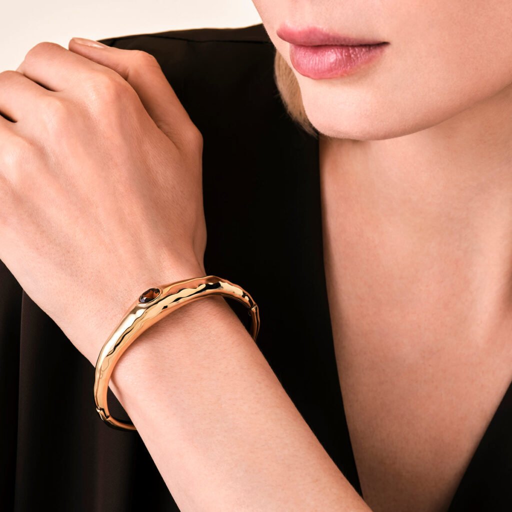 Rosefield Molten Brown Bangle – bruin / goudkleurig – productfoto 2