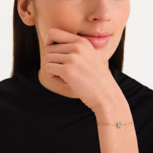 Rosefield Crystal Letter N armband – goudkleurig – productfoto 2