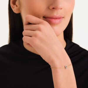 Rosefield Crystal Letter S armband – goudkleurig – productfoto 2
