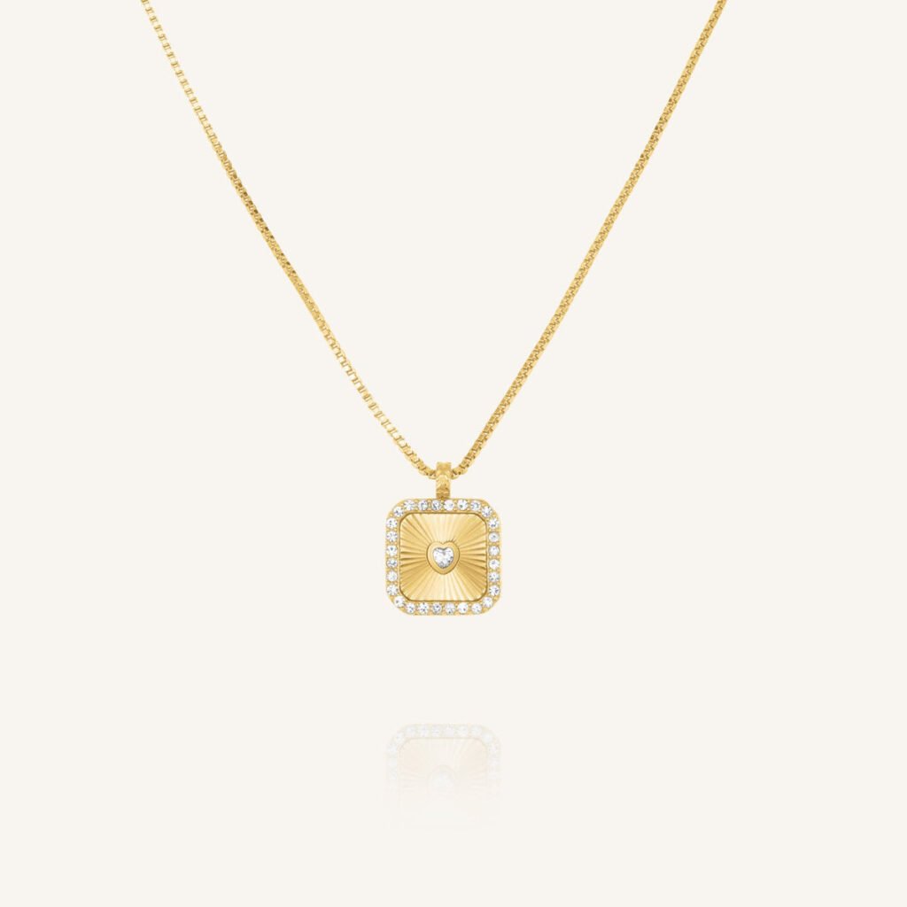 Rosefield Heart Amulet – goudkleurig – productfoto 1