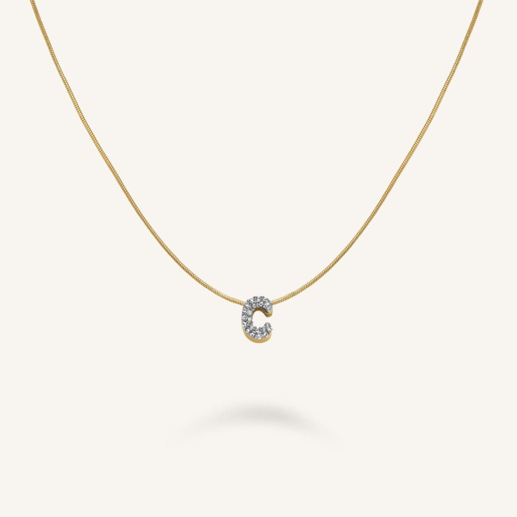 Rosefield Crystal Letter C ketting – goudkleurig – productfoto 1