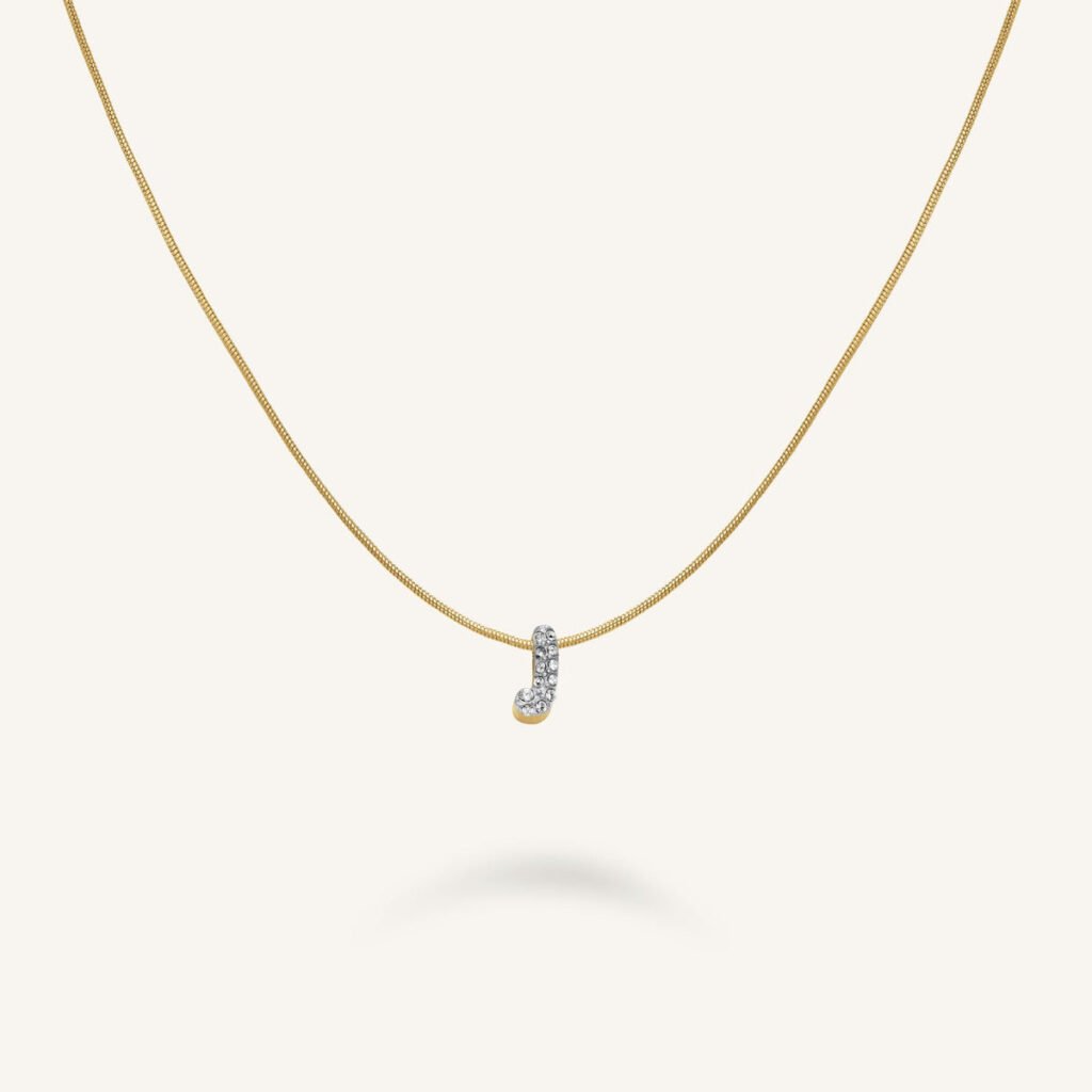 Rosefield Crystal Letter J ketting – goudkleurig – productfoto 1
