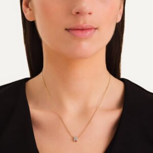 Rosefield Crystal Letter K ketting – goudkleurig – productfoto 2