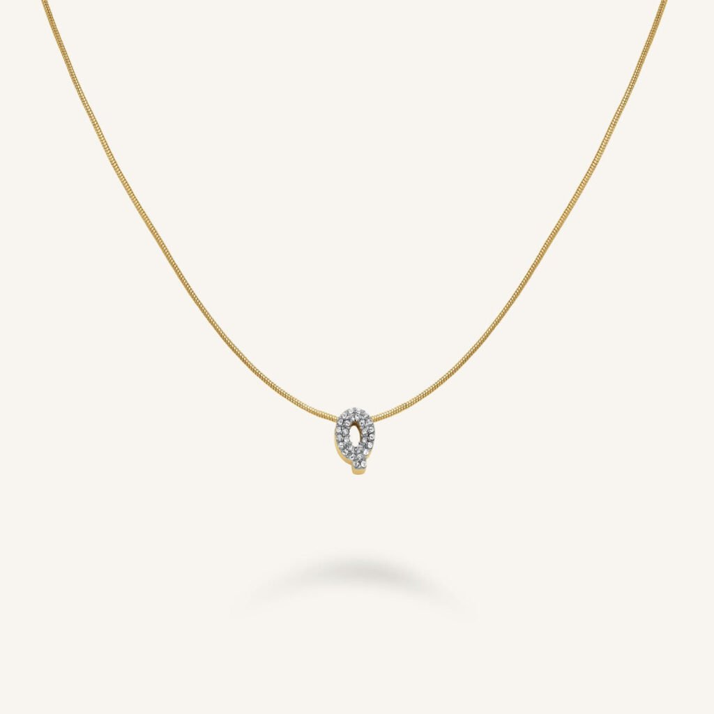 Rosefield Crystal Letter Q ketting – goudkleurig – productfoto 1