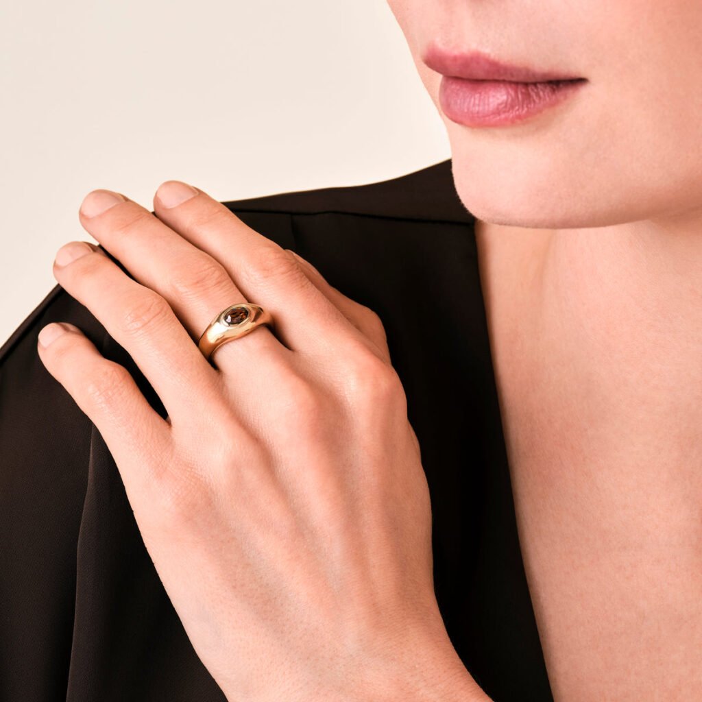 Rosefield Molten Brown ring – bruin / goudkleurig – productfoto 2