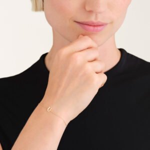 Rosefield Initial armband U – 14 karaat goud – productfoto 2