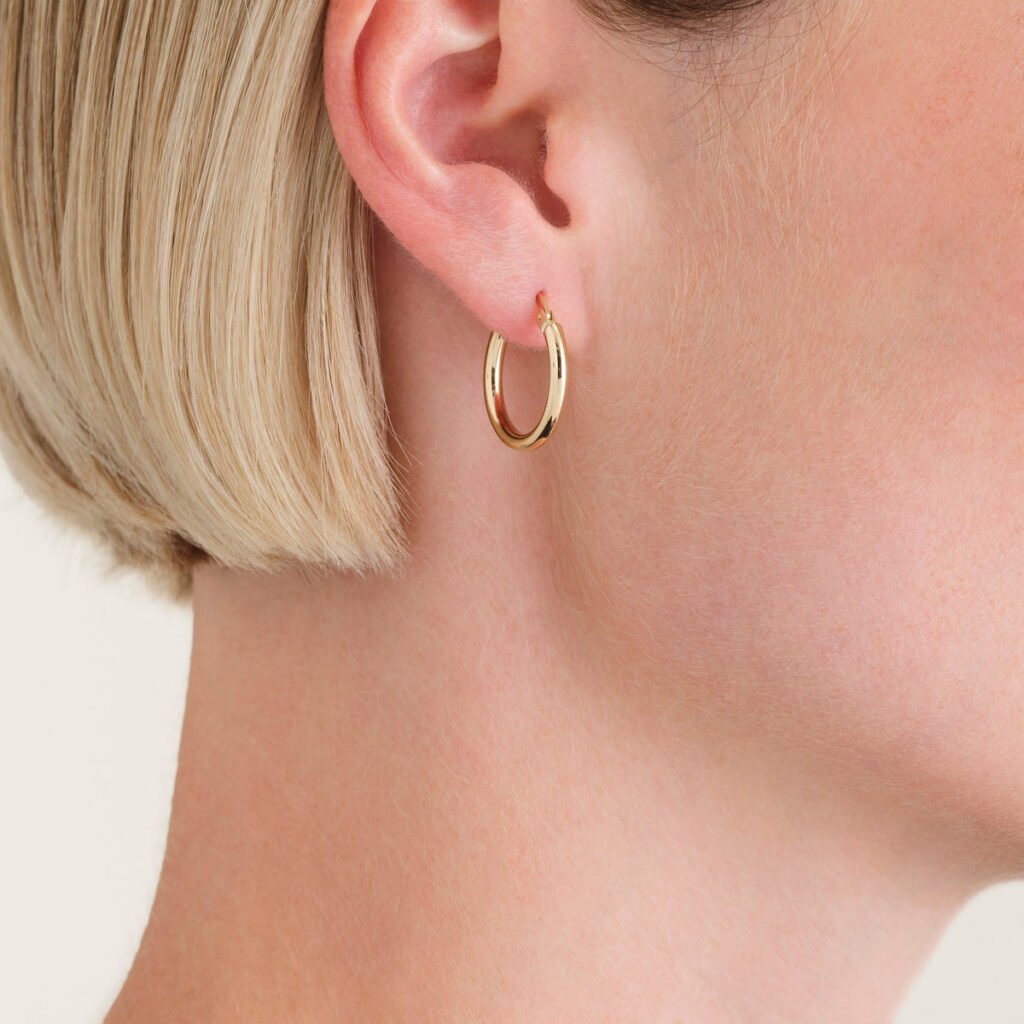 Rosefield Essential oorringen – 14 karaat goud – productfoto 2