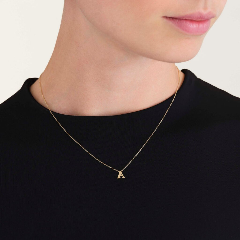 Rosefield Initial ketting A – 14 karaat goud – productfoto 2