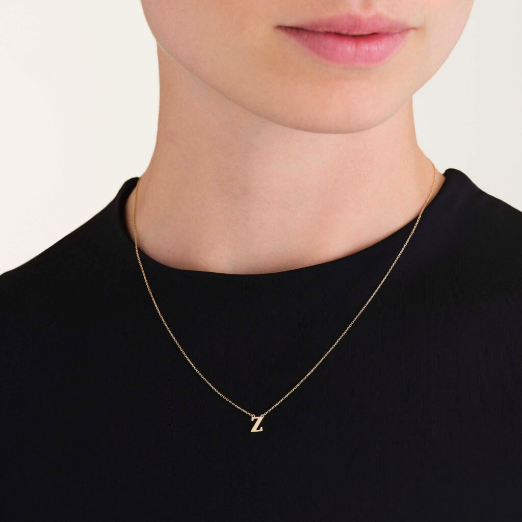 Rosefield Initial ketting Z – 14 karaat goud – productfoto 2