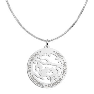 Zilveren Ronde Hanger met Eekhoorntjes en Namen | Names4ever - draagvoorbeeld met optionele ketting