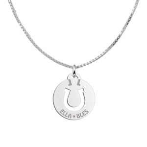 Zilveren Ronde Hoefijzer Hanger met Namen | Names4ever - draagvoorbeeld met optionele ketting