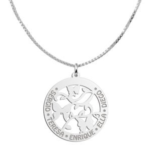 Zilveren Ronde Hanger met Vlinders en Namen | Names4ever - draagvoorbeeld met optionele ketting