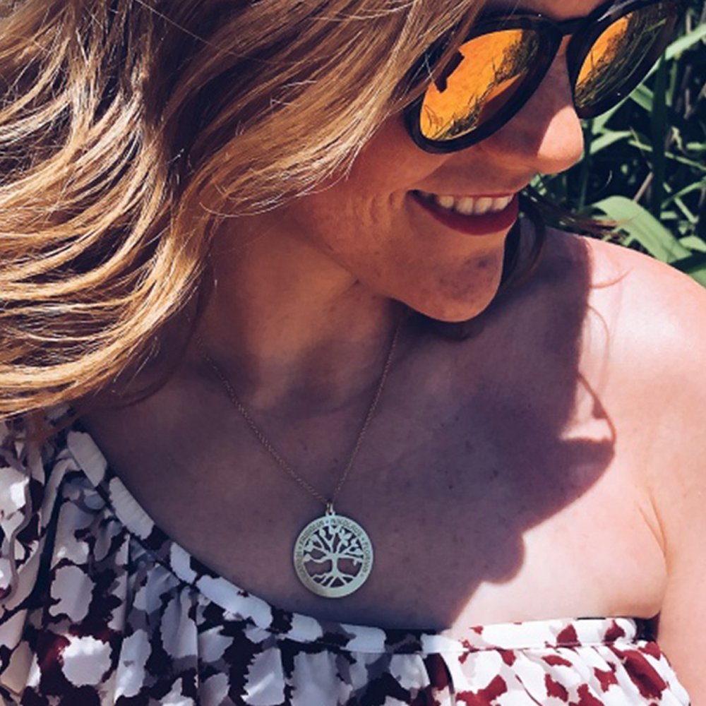 Zilveren familiehanger stamboom | Names4ever - productvoorbeeld; afgebeelde ketting optioneel