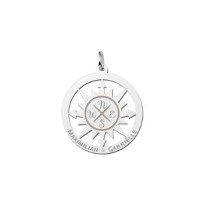 Zilveren kompas hanger | Names4ever - productvoorbeeld; afgebeelde ketting optioneel