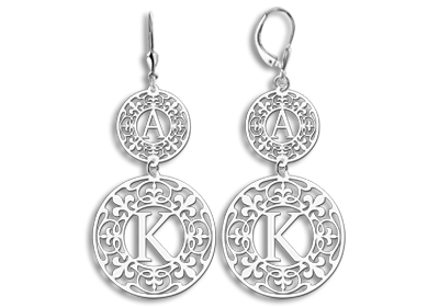 Zilveren Oorbellen met Twee Letters | Names4ever - voorbeeld personalisatie